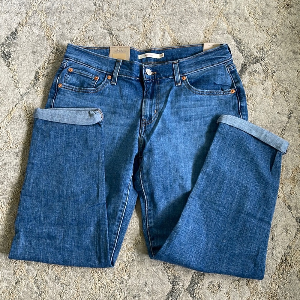 Levi jeans